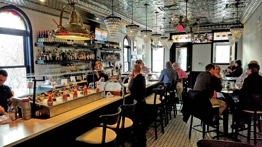 Noah Grants Grill House & Oyster Bar | restaurant | 91 S Main St, Zionsville, IN 46077, USA | 3177322233 OR +1 317-732-2233