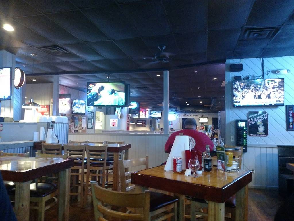 Sidelines Sports Bar & Grill | restaurant | 4451 Veronica S Shoemaker Blvd, Fort Myers, FL 33916, USA | 2399393003 OR +1 239-939-3003