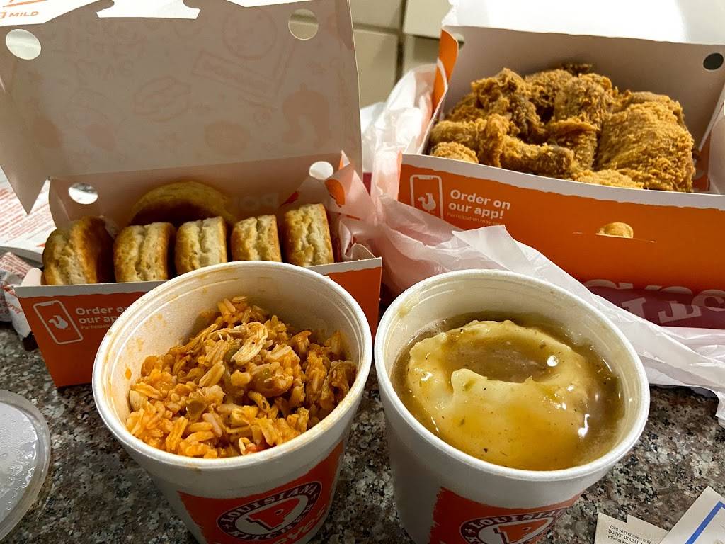 Popeyes Louisiana Kitchen | restaurant | 4020 Convoy St, San Diego, CA 92111, USA | 8583338108 OR +1 858-333-8108