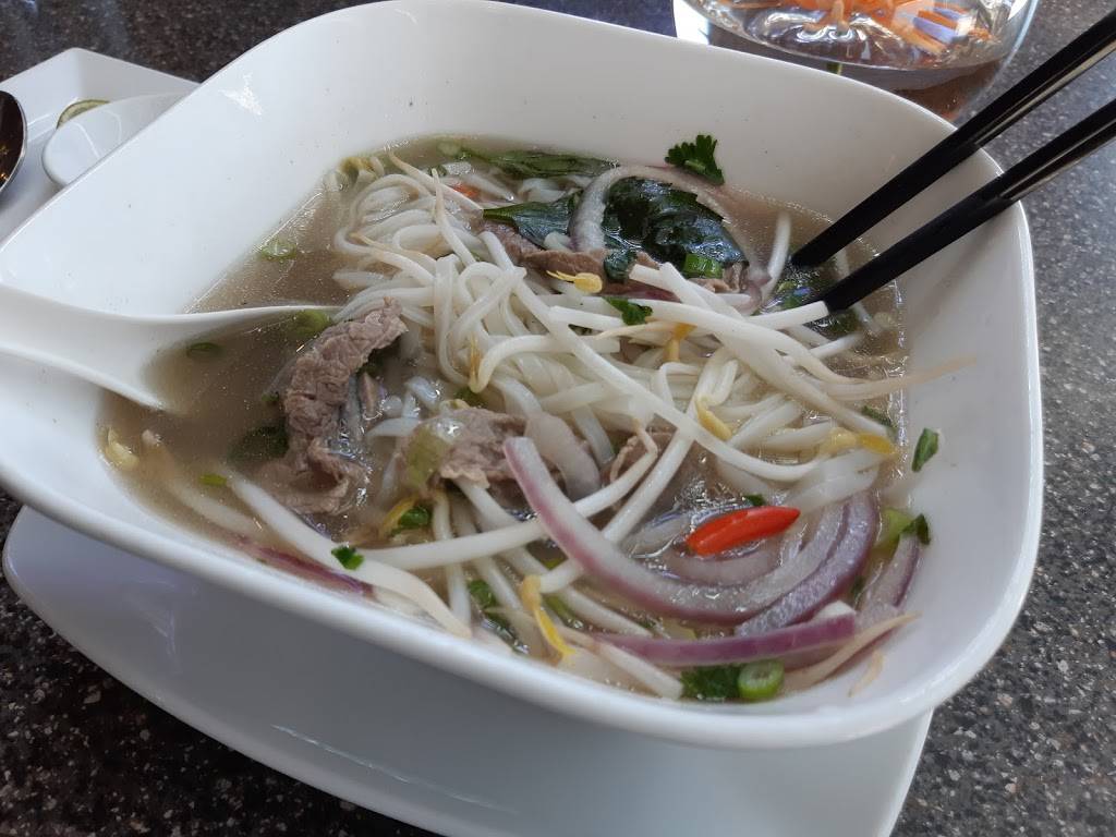 Thai Spring Rolls | restaurant | 15461 Yonge StL4G 1P4, Aurora, ON L4G 1P4, Canada | 9057276336 OR +1 905-727-6336