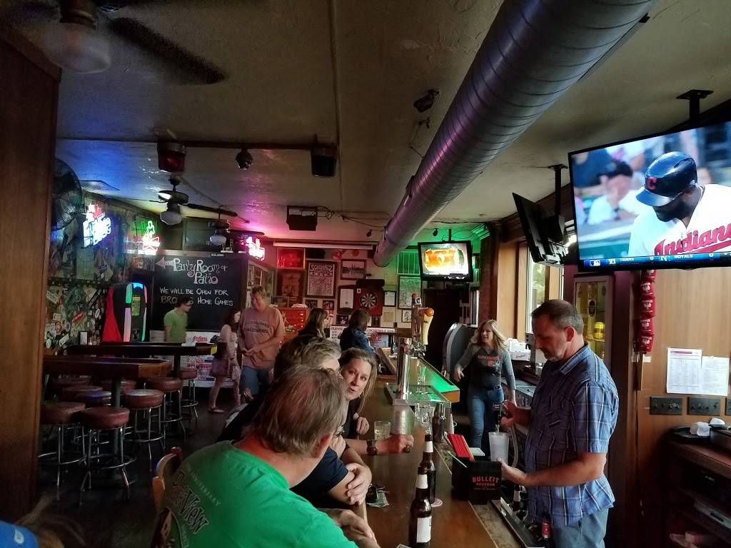 Hoopples | restaurant | 1930 Columbus Rd, Cleveland, OH 44113, USA | 2165750483 OR +1 216-575-0483