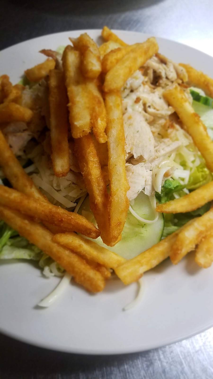 Lucianos Restaurant | restaurant | 1212 Long Run Rd, White Oak, PA 15131, USA | 4126727428 OR +1 412-672-7428