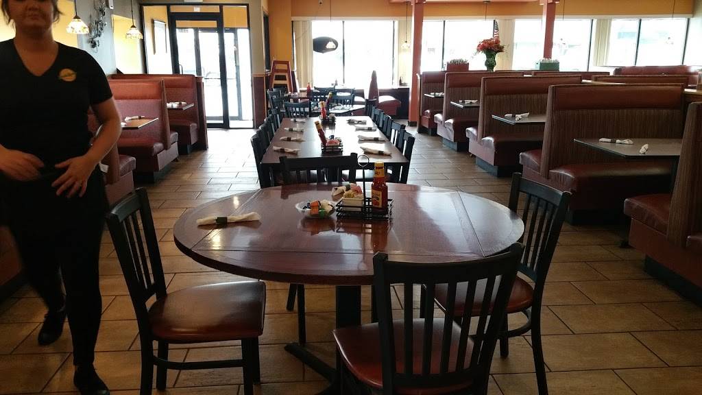 Lincoln Square Pancake House Greenfield | restaurant | 118 W Main St, Greenfield, IN 46140, USA | 3173181792 OR +1 317-318-1792