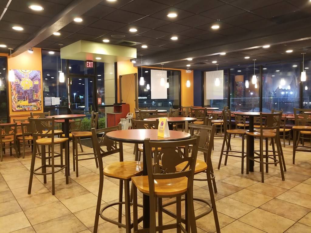 Taco Bell | meal takeaway | 1129 E Main St, Greenwood, IN 46143, USA | 3178597378 OR +1 317-859-7378