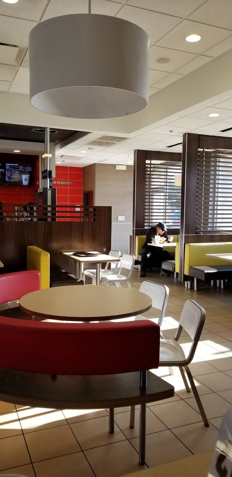 McDonalds | cafe | 319 University Blvd, Round Rock, TX 78665, USA | 5123413798 OR +1 512-341-3798
