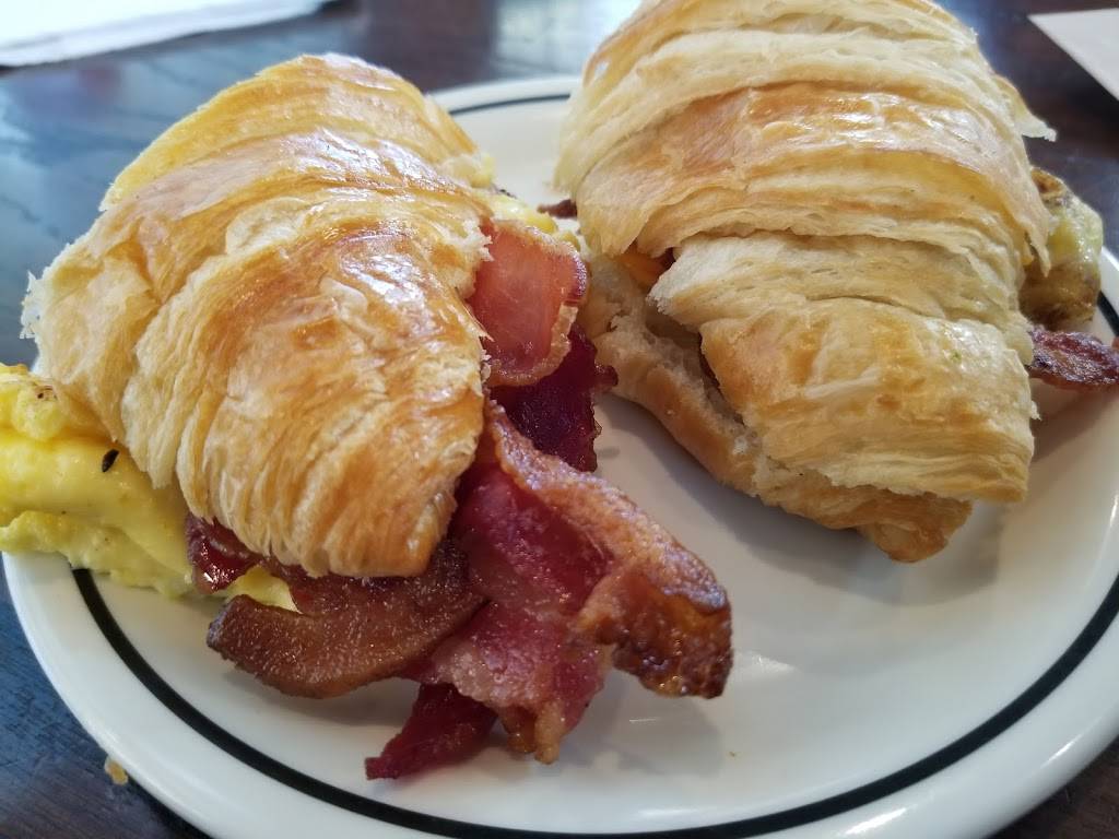 Corner Bakery Cafe | cafe | 1555 Simi Town Center Way #460, Simi Valley, CA 93065, USA | 8053061892 OR +1 805-306-1892