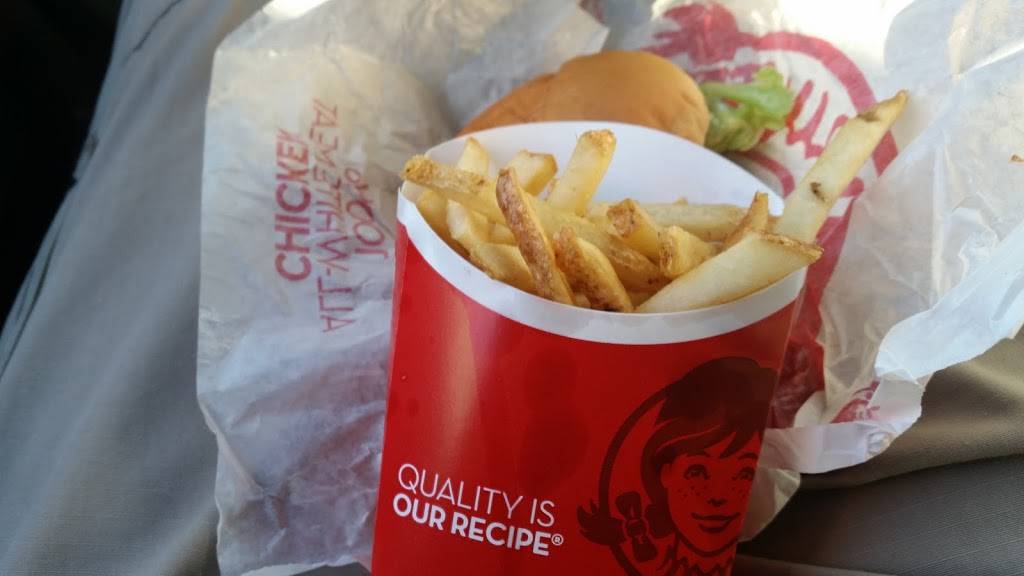 Wendys | restaurant | 3209 SW College Rd, Ocala, FL 34474, USA | 3522371007 OR +1 352-237-1007