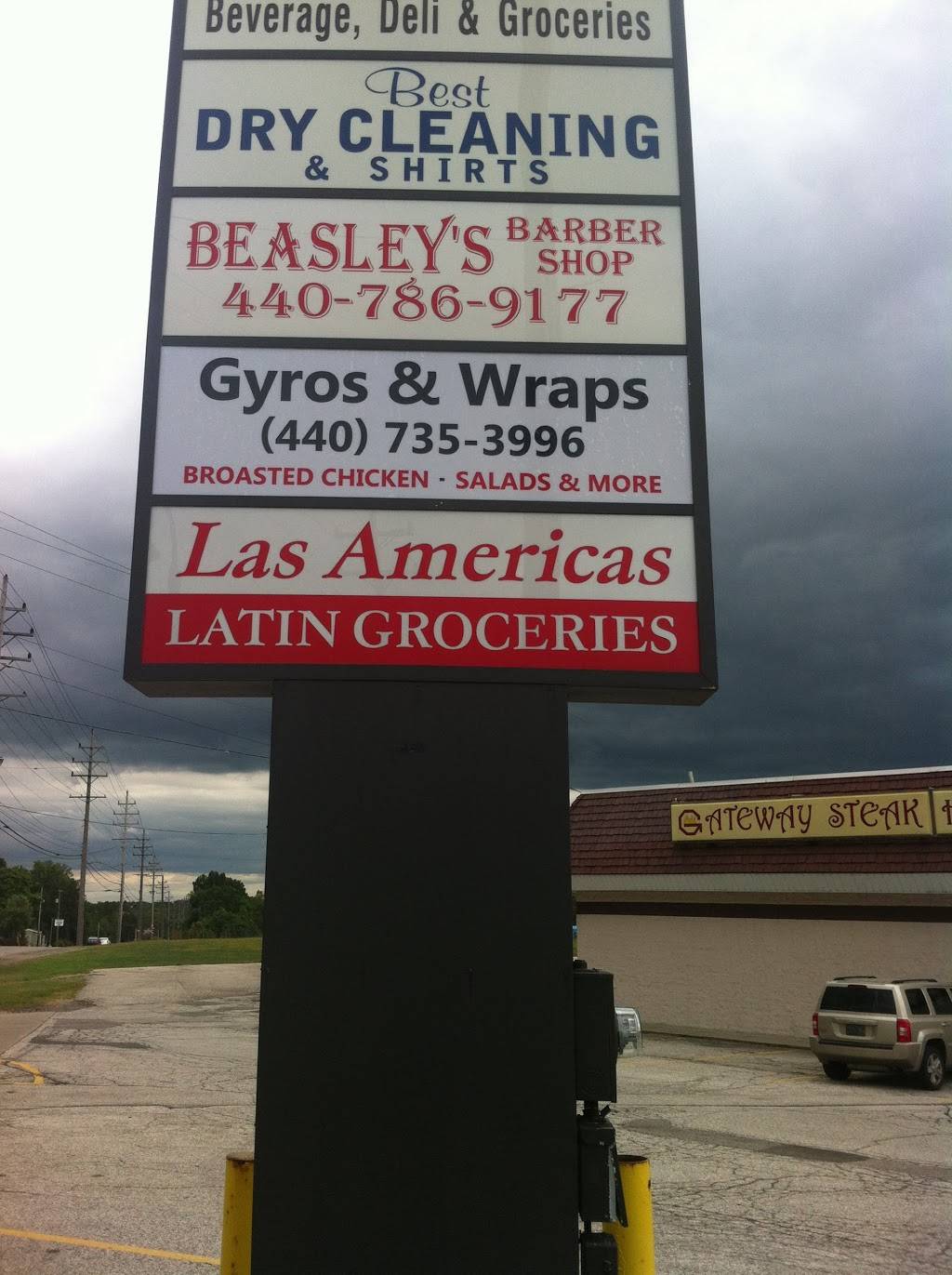 Gyros and Wraps | restaurant | 25680 Aurora Rd, Bedford Heights, OH 44146, USA | 4407353996 OR +1 440-735-3996