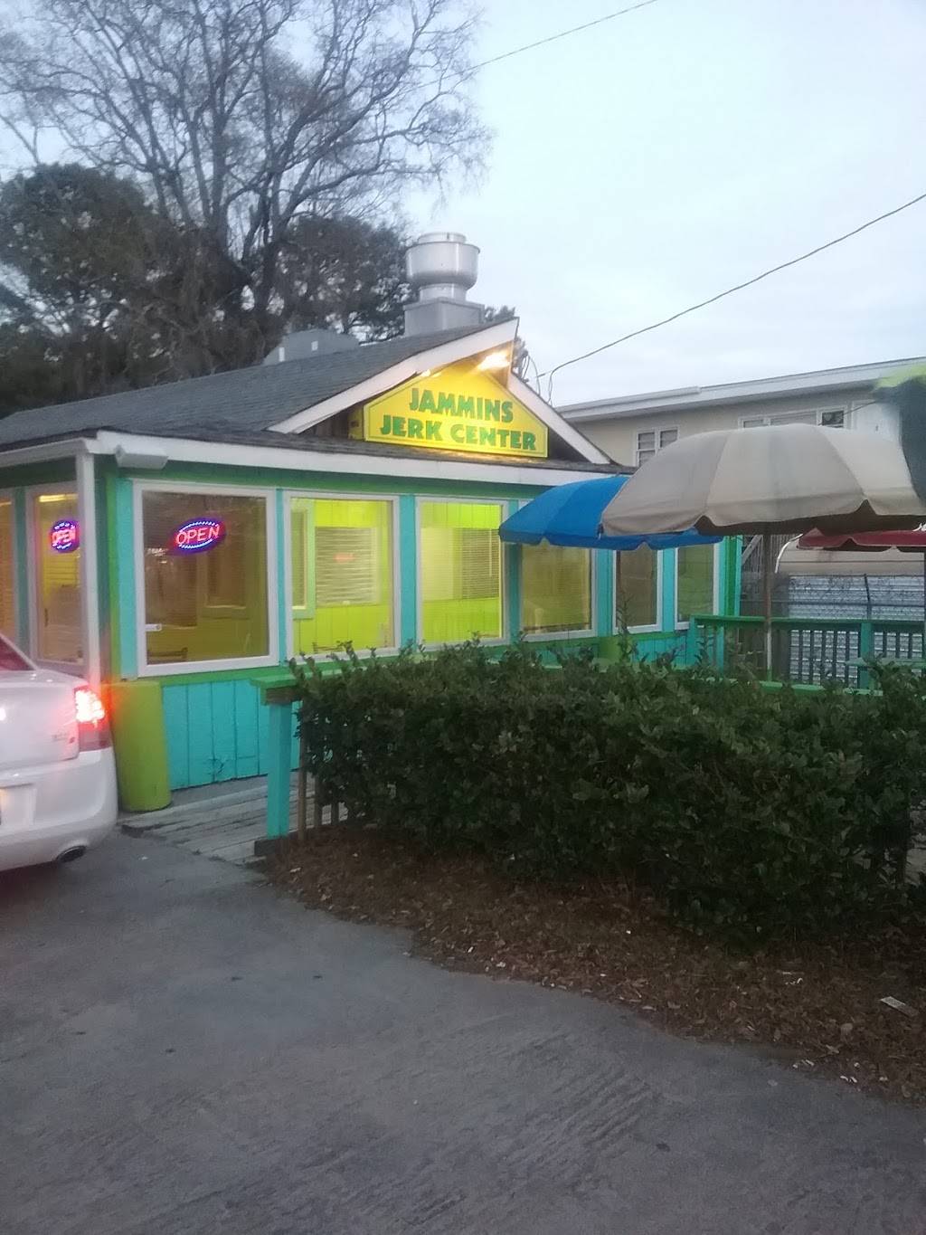 Jamminz Jerk center | restaurant | 1346 US-501, Myrtle Beach, SC 29577, USA | 8434448391 OR +1 843-444-8391