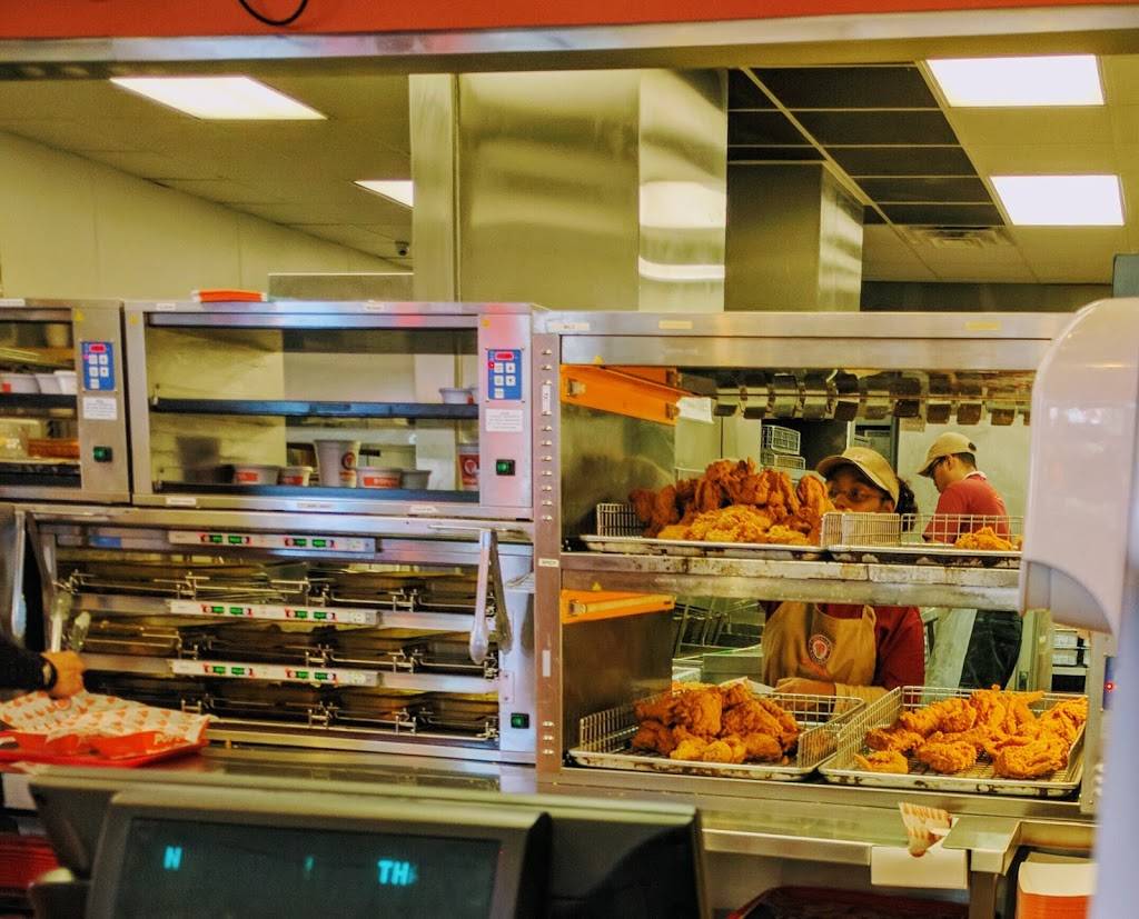 Popeyes Louisiana Kitchen | restaurant | 18150 Blanco Rd, San Antonio, TX 78232, USA | 2107640763 OR +1 210-764-0763