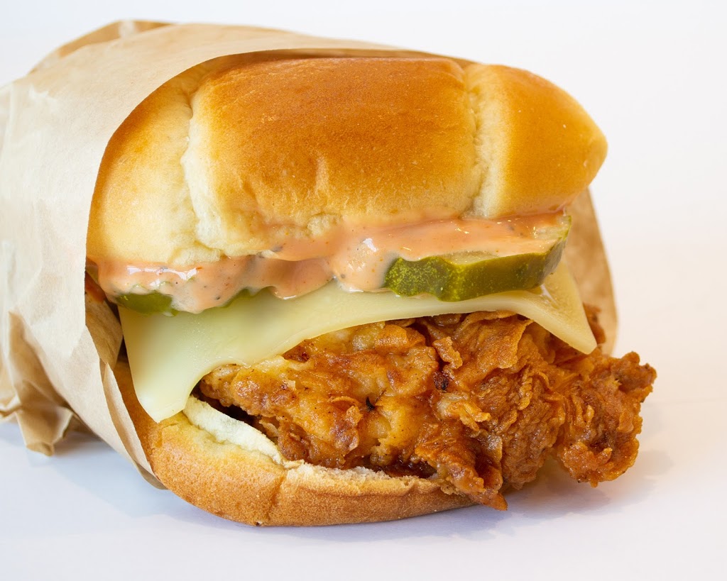 Fried Chicka Bang! | restaurant | 11692 Manchester Rd, Des Peres, MO 63131, USA | 3148213447 OR +1 314-821-3447