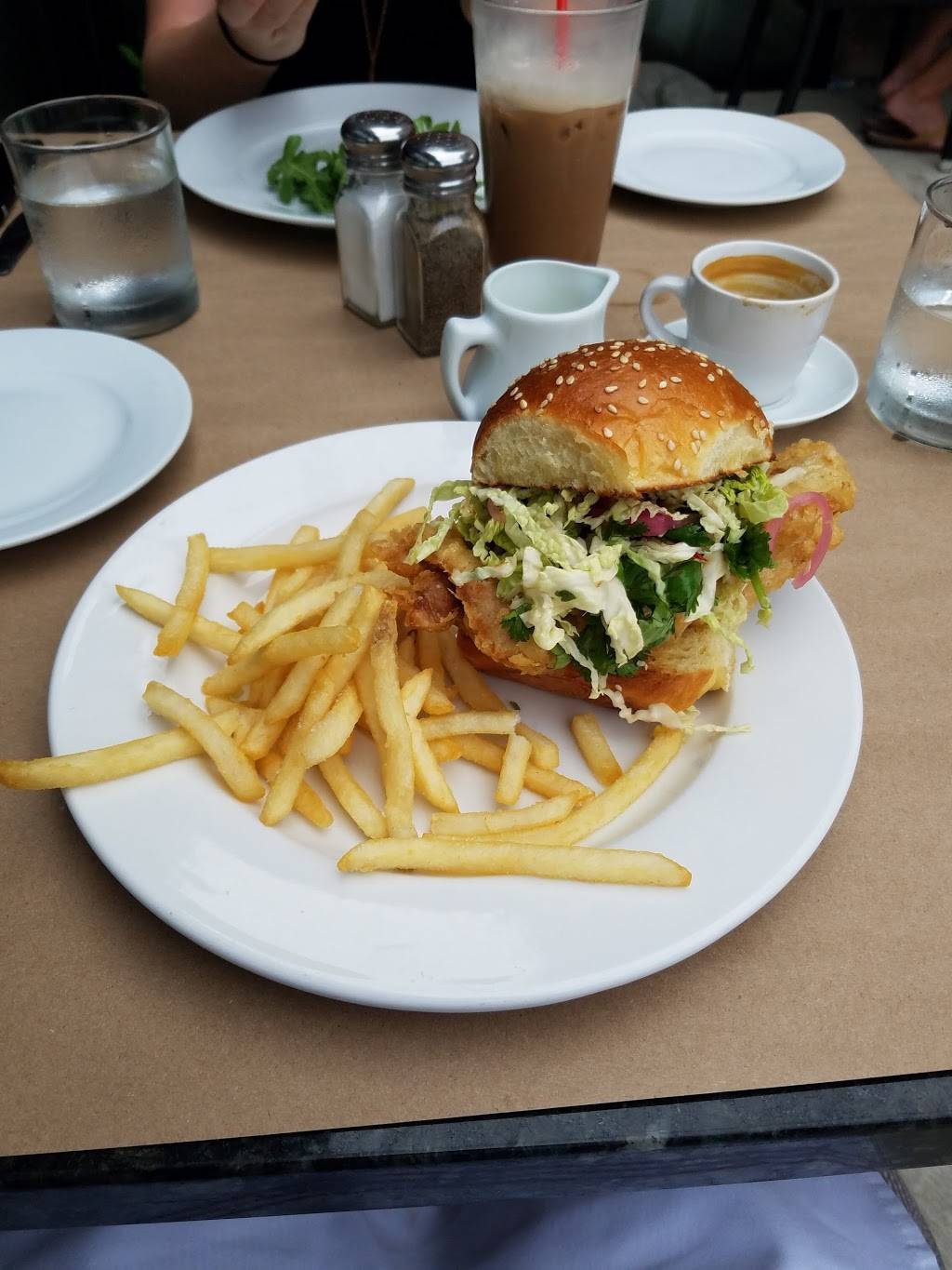 Free Range Cafe | restaurant | 501 Park Ave, Newport Beach, CA 92662, USA | 9498735884 OR +1 949-873-5884