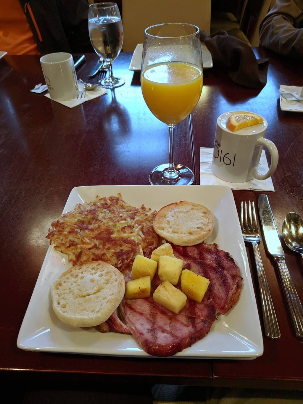 1910 Grille | restaurant | 7 W State St, Mason City, IA 50401, USA | 6414220015 OR +1 641-422-0015