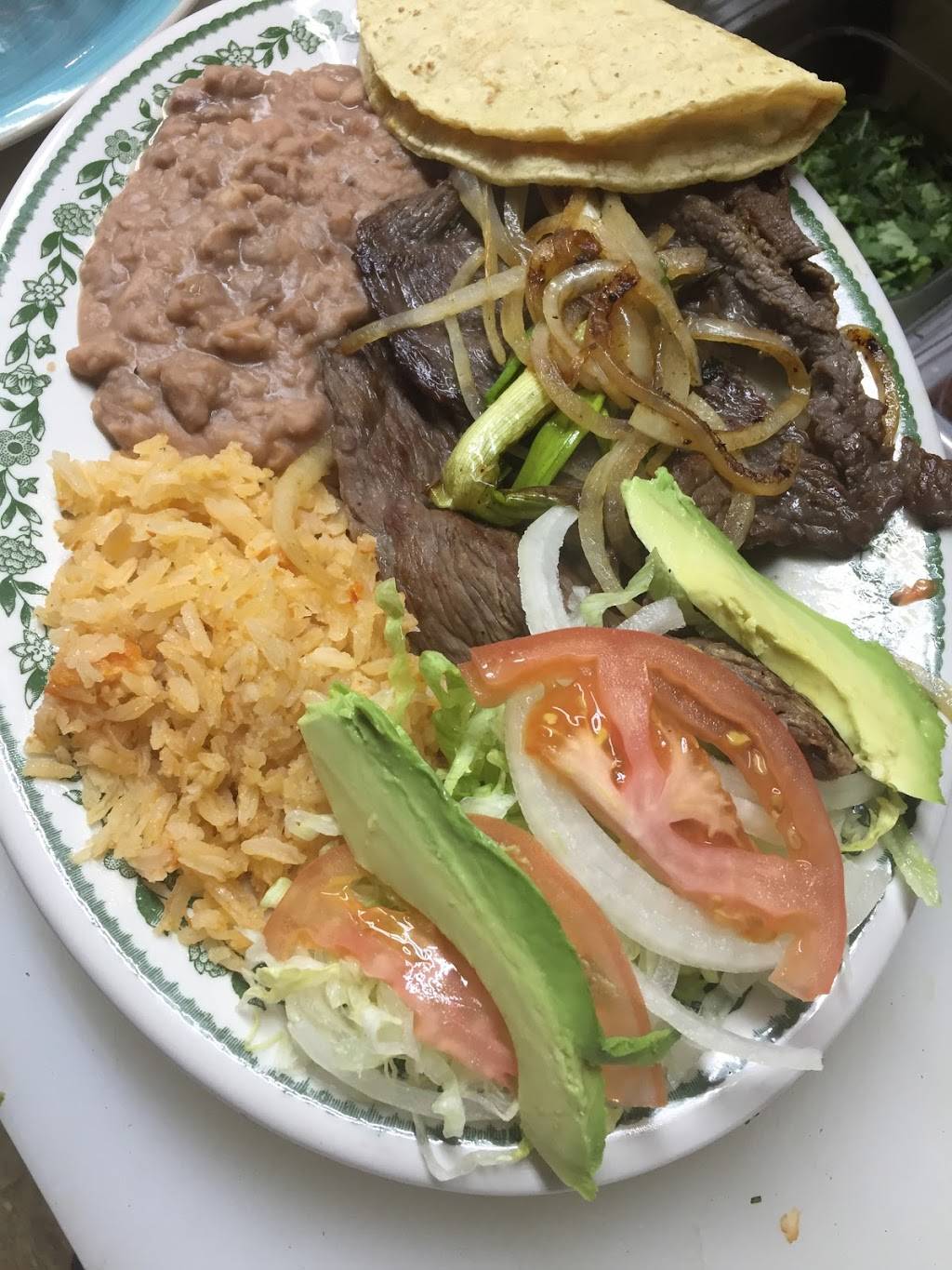 La Michoacana | restaurant | 330 Central Ave, Lake Station, IN 46405, USA | 2199631505 OR +1 219-963-1505