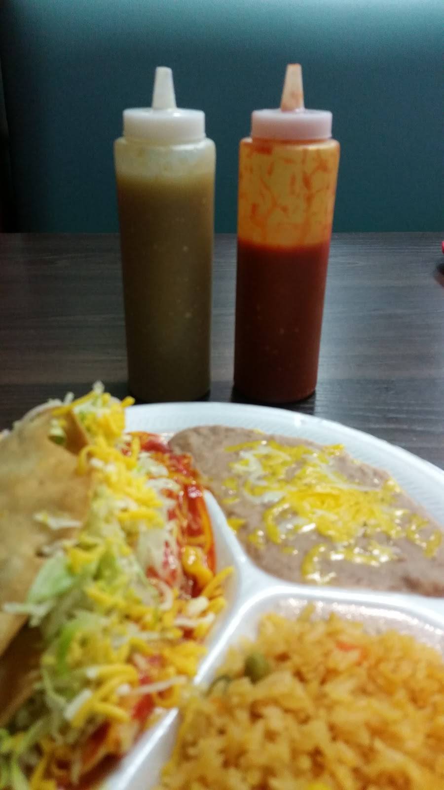 Yulianas mexican food | restaurant | 2473 S Higley Rd #103, Gilbert, AZ 85295, USA | 4808221644 OR +1 480-822-1644