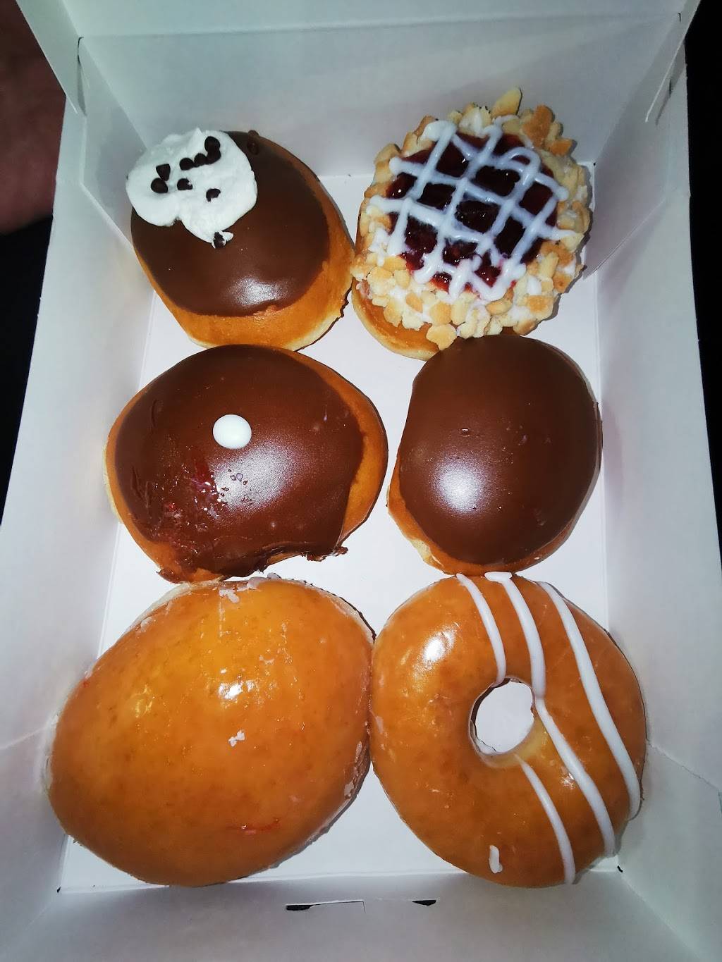 Krispy Kreme | bakery | 48 W 10600 S, Sandy, UT 84070, USA | 8013493882 OR +1 801-349-3882