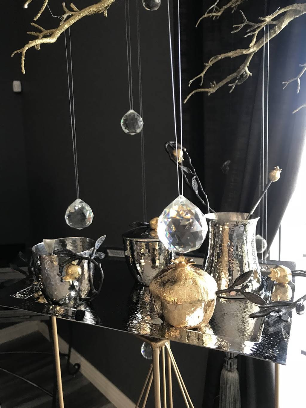 NUR BOUTIQUE | shopping mall | 11132 Balboa Blvd, Granada Hills, CA 91344, USA | 8184357777 OR +1 818-435-7777