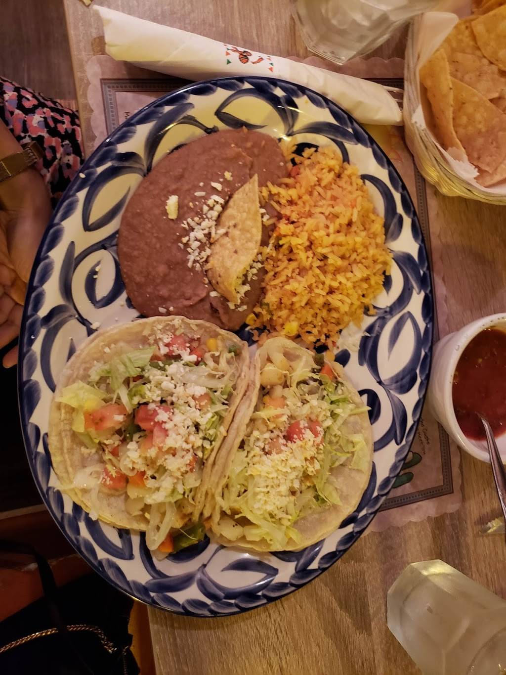 Buena Vista Restaurant | restaurant | 3147 N Broadway, Chicago, IL 60657, USA | 7738715782 OR +1 773-871-5782