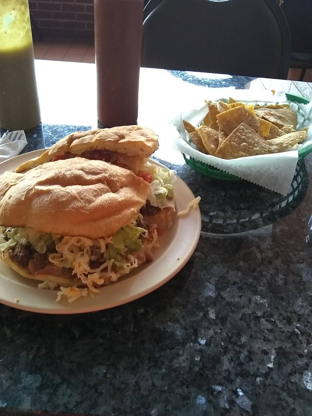 El Burrito Feliz | restaurant | 3219 W Cermak Rd, Chicago, IL 60623, USA | 7735221622 OR +1 773-522-1622