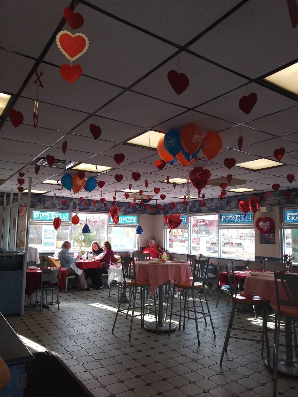 White Castle | restaurant | 7200 Cedar Springs Blvd, Louisville, KY 40291, USA | 5022395563 OR +1 502-239-5563