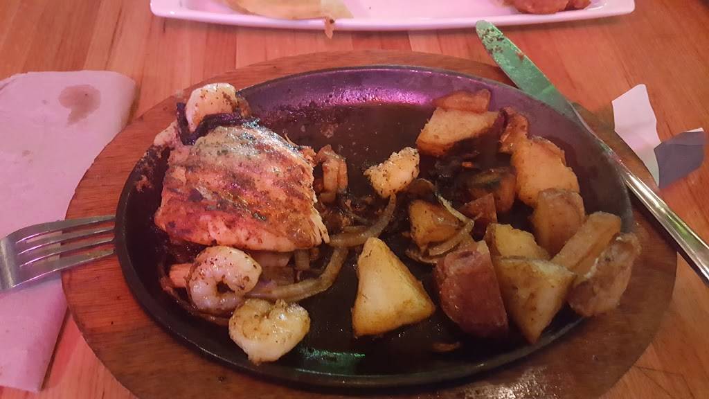 Applebees Grill + Bar | restaurant | 425 Volunteer Pkwy, Bristol, TN 37620, USA | 4239681855 OR +1 423-968-1855