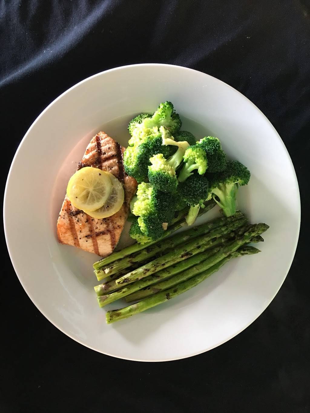 Mezquite Dining | restaurant | 4331 Gus Thomasson Rd, Mesquite, TX 75150, USA | 2143048849 OR +1 214-304-8849