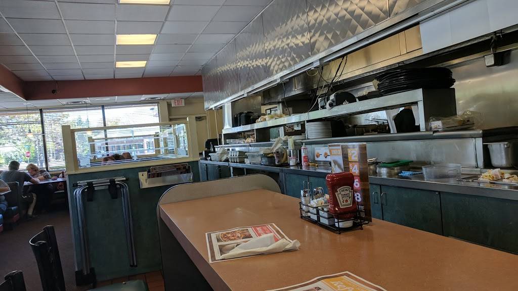 Dennys | restaurant | 211 Court St, Auburn, ME 04210, USA | 2077828338 OR +1 207-782-8338