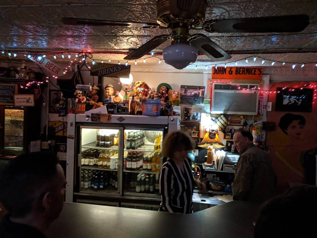 Bernices Tavern | restaurant | 3238 S Halsted St, Chicago, IL 60608, USA | 3129615516 OR +1 312-961-5516