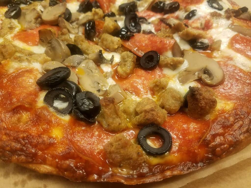 Carlas Pizza | restaurant | 813 Cherry St E, Canal Fulton, OH 44614, USA | 3308546788 OR +1 330-854-6788