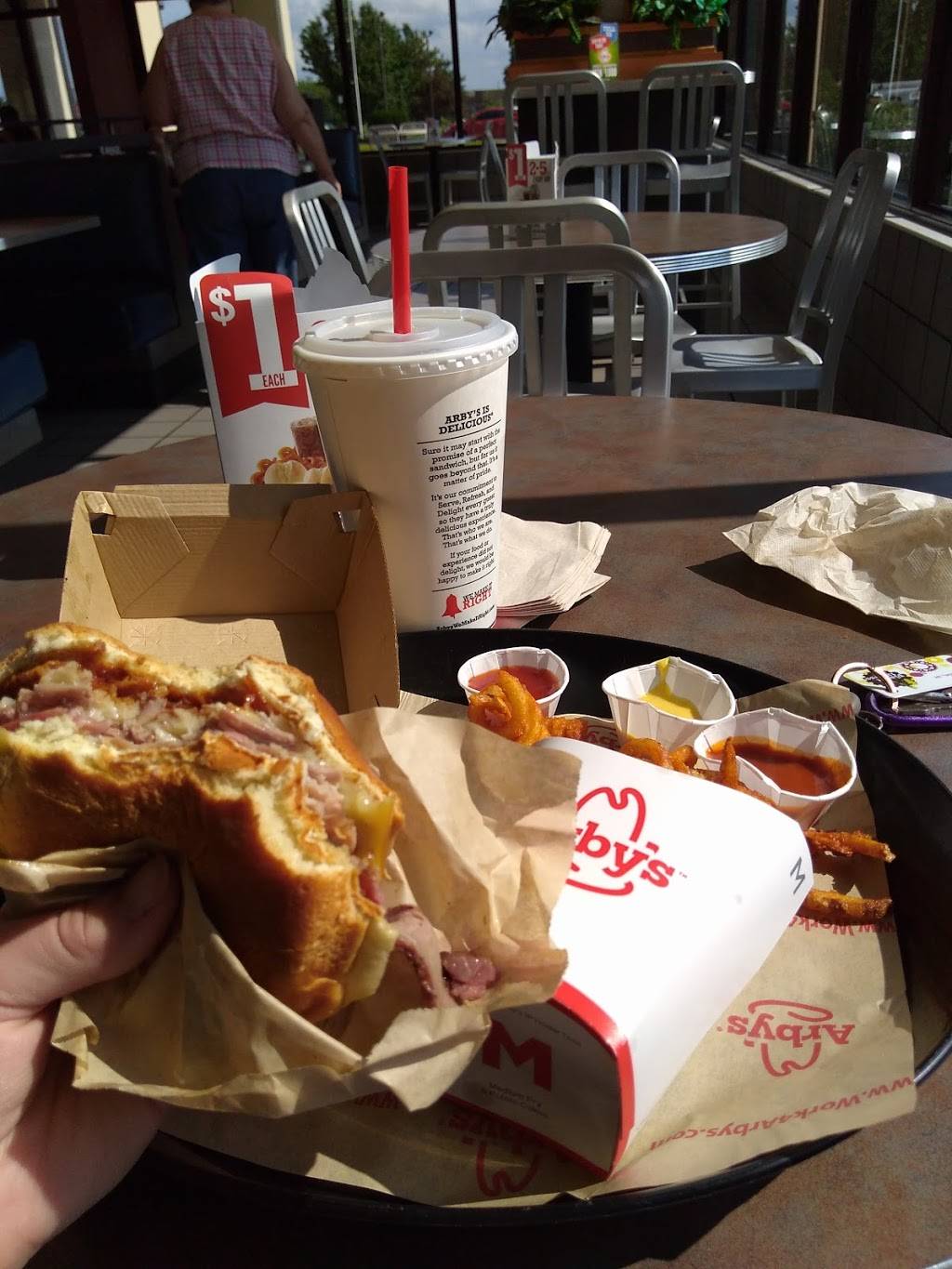 Arbys | restaurant | 2807 SE 14th St, Bentonville, AR 72712, USA | 4792736605 OR +1 479-273-6605