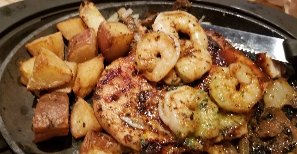 Applebees Grill + Bar | restaurant | 3426 W Illinois Ave, Dallas, TX 75211, USA | 2143398115 OR +1 214-339-8115