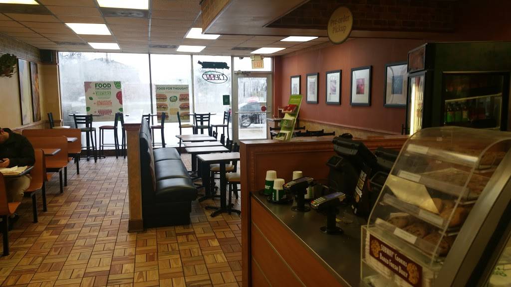 Subway | restaurant | 524 E Wooster St, Bowling Green, OH 43402, USA | 4193528500 OR +1 419-352-8500