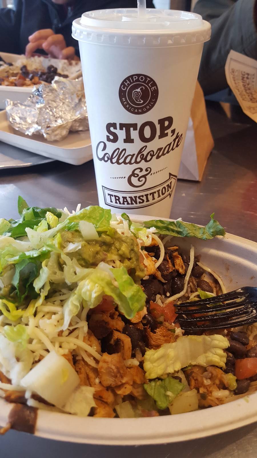 Chipotle Mexican Grill | restaurant | 1870 Airport Rd, Allentown, PA 18109, USA | 4843531695 OR +1 484-353-1695