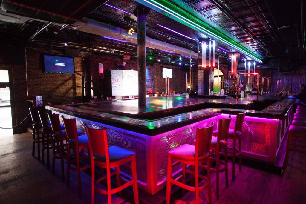 Mardi Gras | restaurant | 91 Taylor St, Springfield, MA 01103, USA | 4137335057 OR +1 413-733-5057