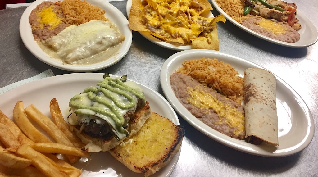 Jalapeños Locos | restaurant | 9 E Ave K, San Angelo, TX 76904, USA | 3252274623 OR +1 325-227-4623