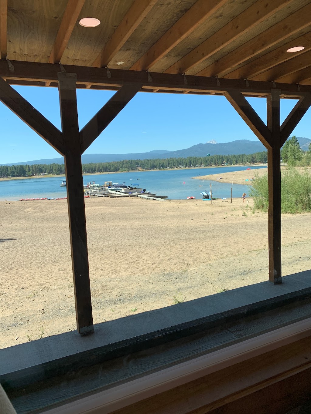 Luckys Bar & Grill | restaurant | 34A N Mariposa Dr, Tygh Valley, OR 97063, USA | 5415442044 OR +1 541-544-2044