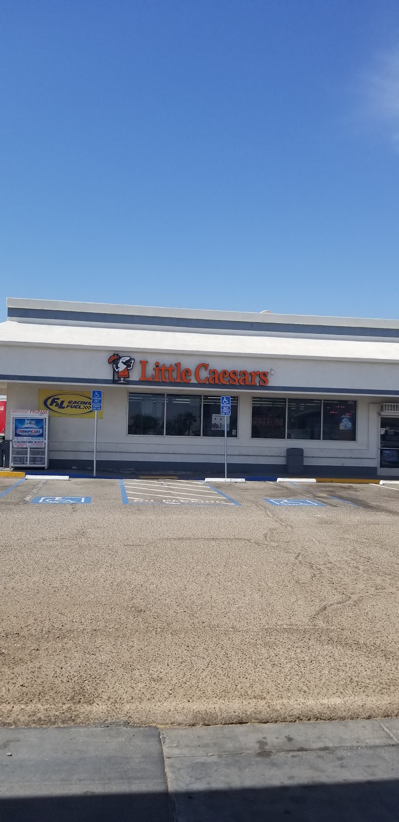 Shell | restaurant | 300 W Main St, Westmorland, CA 92281, USA | 7603510616 OR +1 760-351-0616