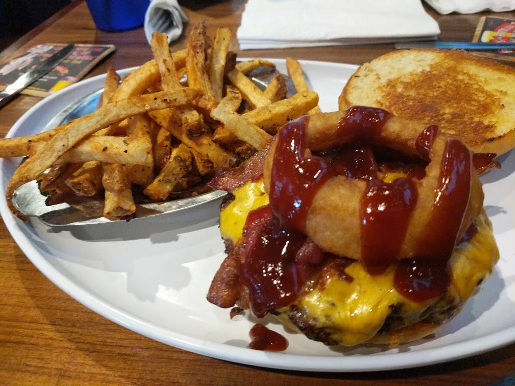 Paninis Bar and Grill | restaurant | 3973 Van Dyke Rd, Lutz, FL 33558, USA | 8139623479 OR +1 813-962-3479