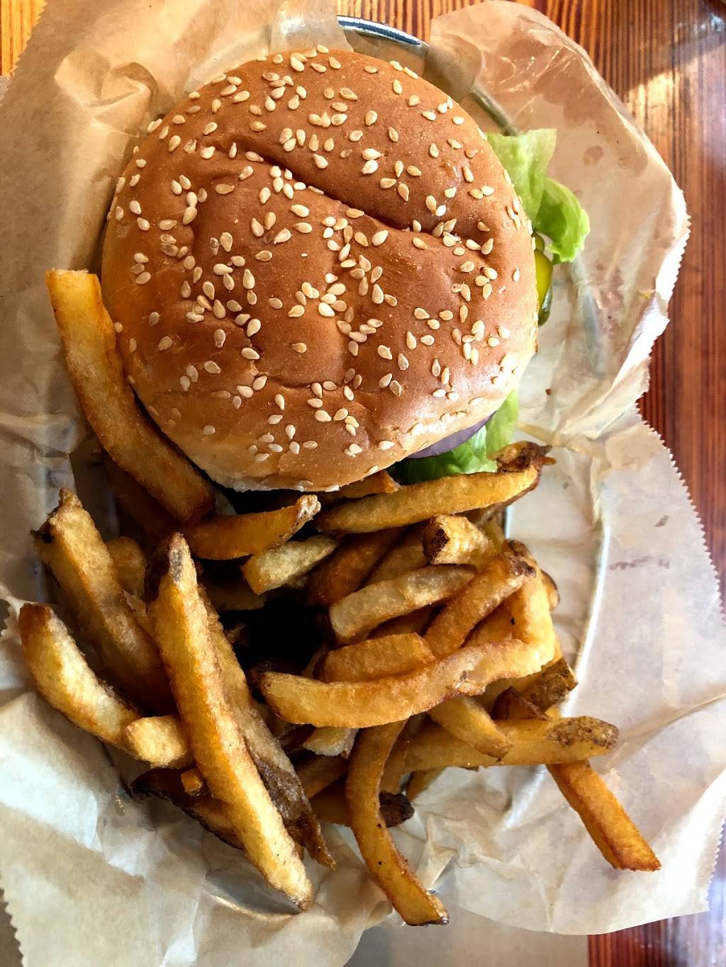 Farm Burger Buckhead | restaurant | 3365 Piedmont Rd NE, Atlanta, GA 30305, USA | 4048160603 OR +1 404-816-0603