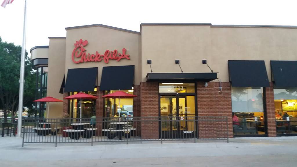 Chick-fil-A at North Beltline | restaurant | 2711 N Belt Line Rd, Irving, TX 75062, USA | 9722526699 OR +1 972-252-6699
