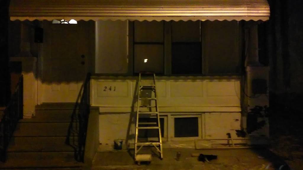 Gold Fish | meal takeaway | 6200 Vine St, Philadelphia, PA 19139, USA | 2154719888 OR +1 215-471-9888