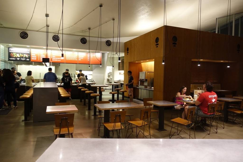 Chipotle Mexican Grill | restaurant | 212 S Grand Blvd, St. Louis, MO 63103, USA | 3143429919 OR +1 314-342-9919