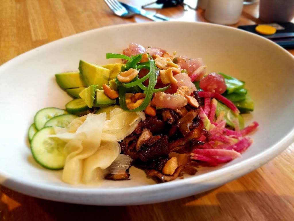 True Food Kitchen | restaurant | 2502 E Camelback Rd Suite 135, Phoenix, AZ 85016, USA | 6027743488 OR +1 602-774-3488