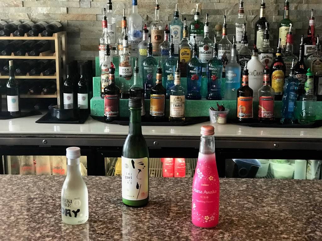 Wild Ginger Asian Bistro & Sushi Bar | restaurant | 608 Bacons Bridge Rd, Summerville, SC 29485, USA | 8432855931 OR +1 843-285-5931