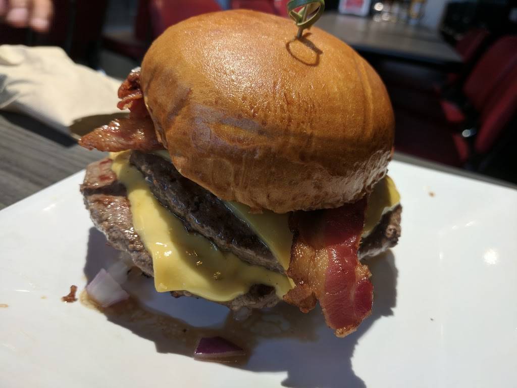 Bolt Burger | restaurant | 1010 Massachusetts Ave NW, Washington, DC 20001, USA | 2023209200 OR +1 202-320-9200