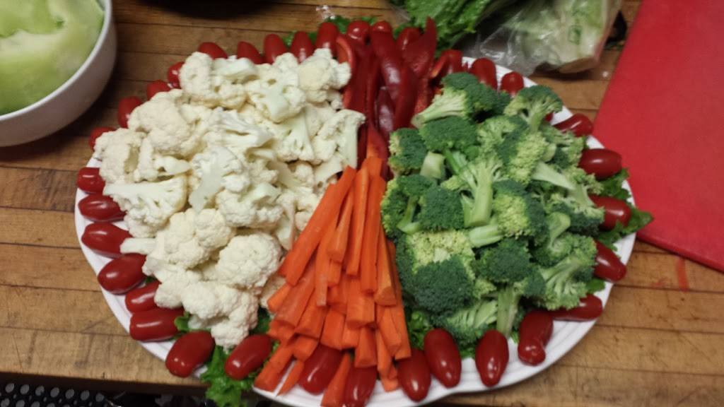 Traxx Bar & Grill | restaurant | 219 Lakeville St, Petaluma, CA 94952, USA | 7077813121 OR +1 707-781-3121