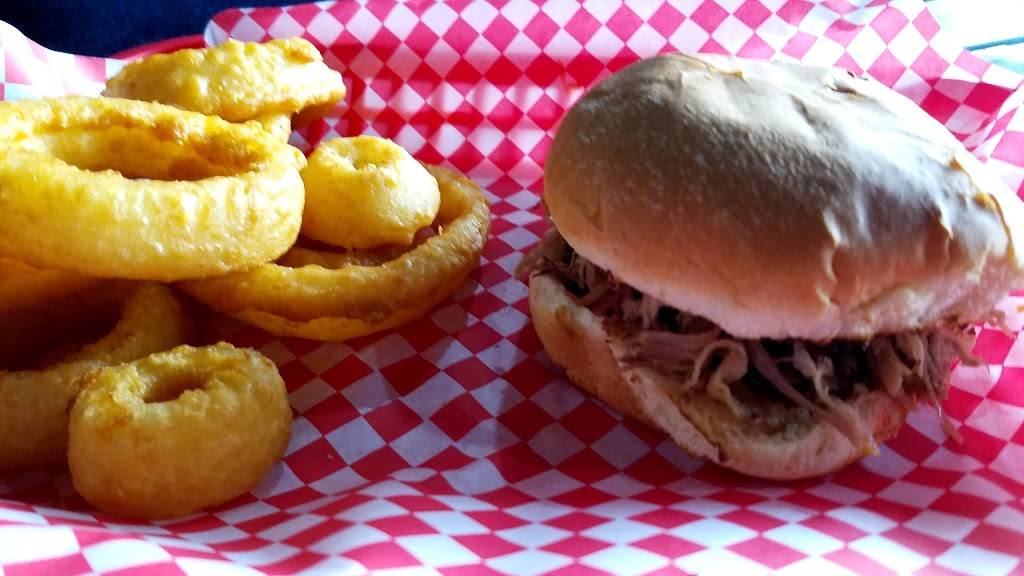 Lucky Lukes BBQ | restaurant | 1220 Garland Ave # 1, Fayetteville, AR 72703, USA | 4795217550 OR +1 479-521-7550