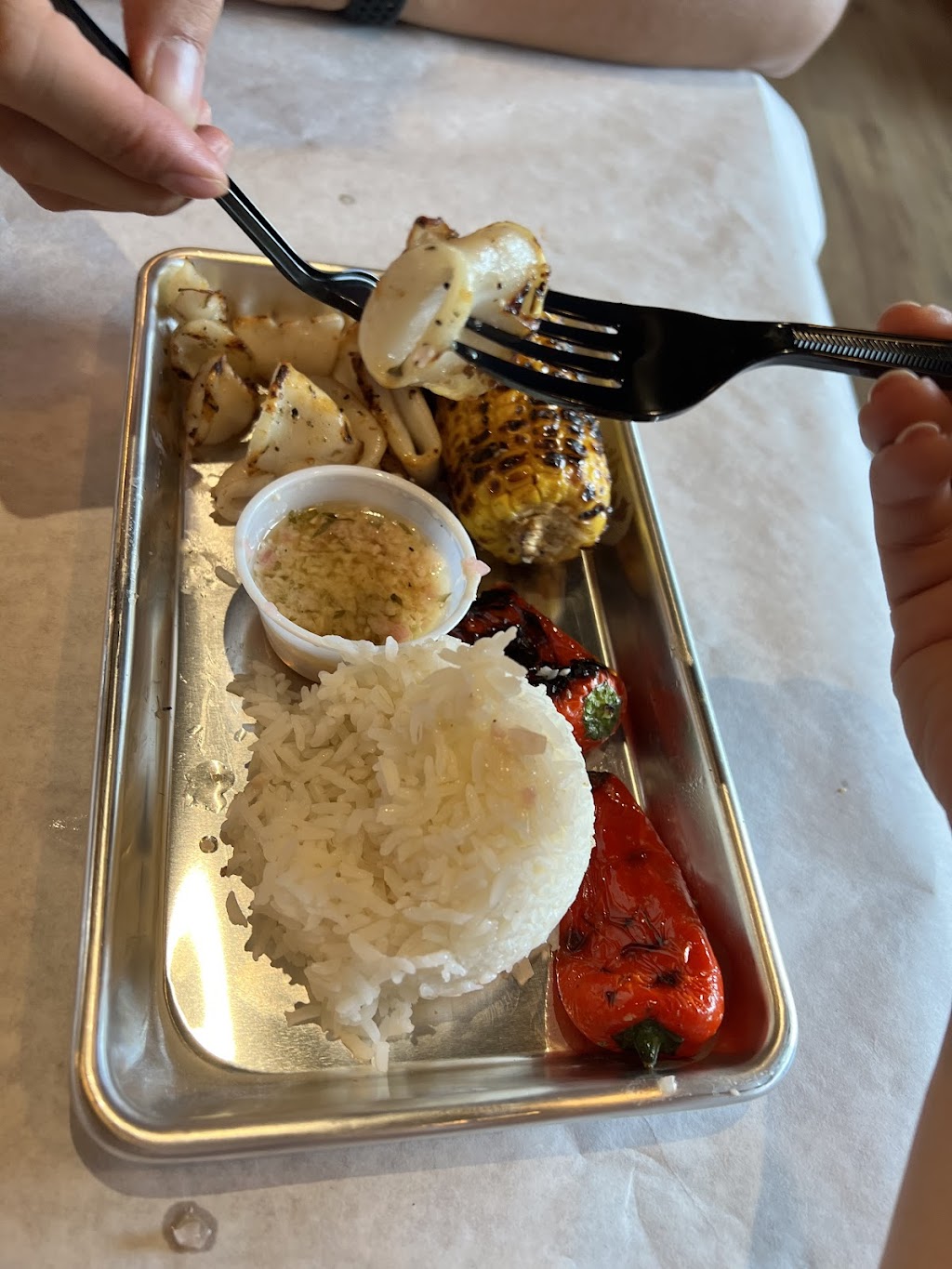 Oh My Crab | restaurant | 5665 N Lincoln Ave, Chicago, IL 60659, USA | 3124054155 OR +1 312-405-4155