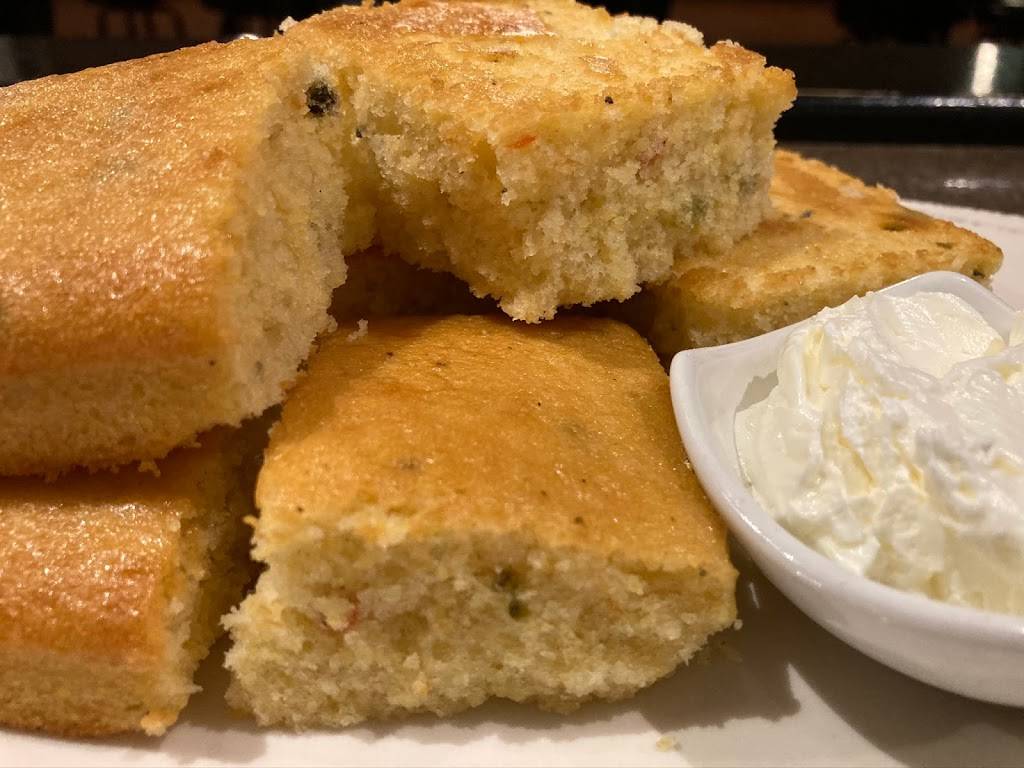 The Three Legged Pig | restaurant | S76 W17745, Janesville Rd, Muskego, WI 53150, USA | 2627102011 OR +1 262-710-2011