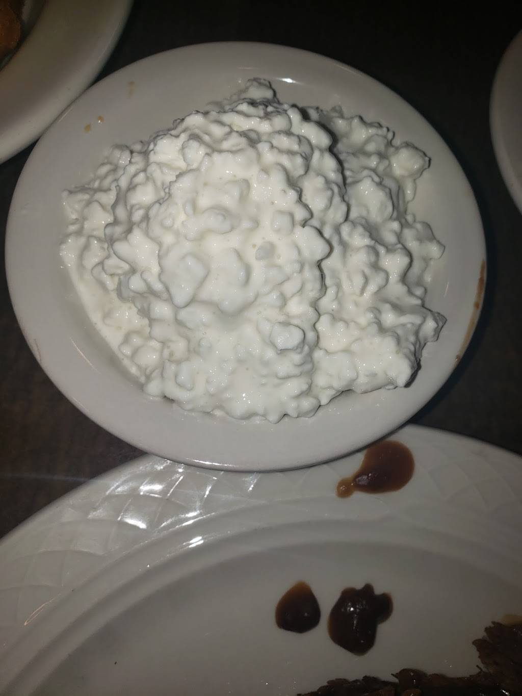 Disilvio’s Family Restaurant | restaurant | 100 W Washington St, New Castle, PA 16101, USA | 7242027701 OR +1 724-202-7701